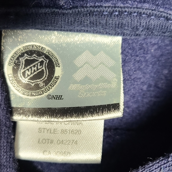 Winnipeg Jets hoody. - Picture 6 of 7